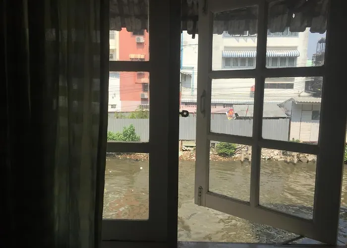 Nacorn Ostello Bangkok